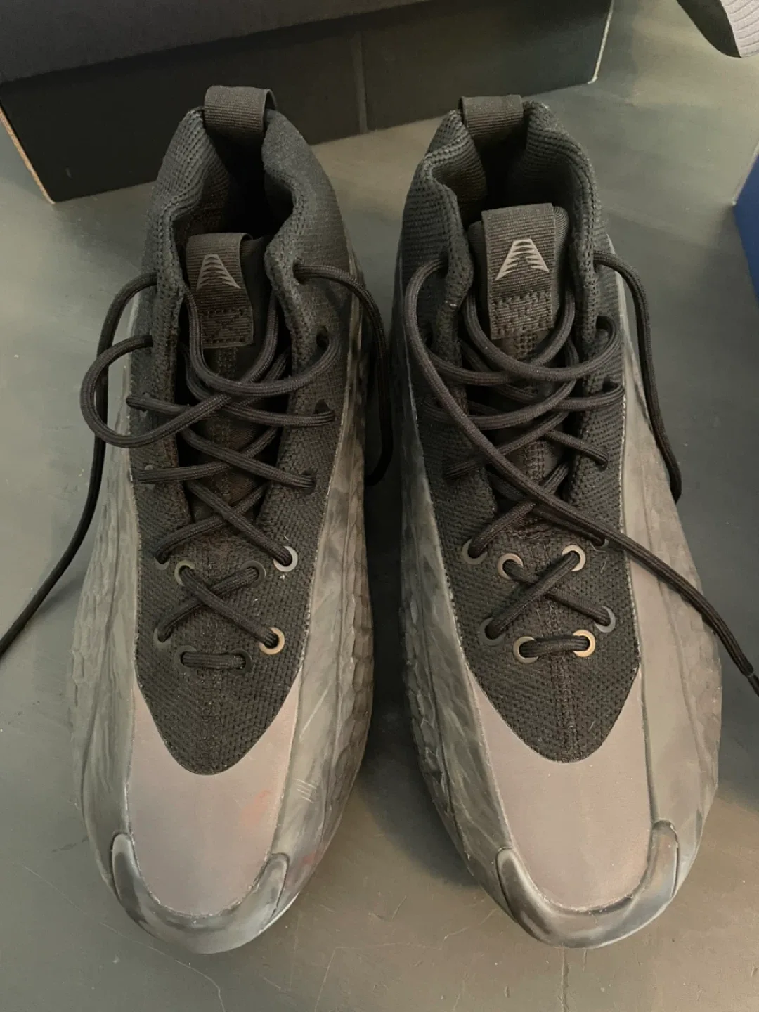 Adidas Basketball Shoes - Size 8 image indicator(2)