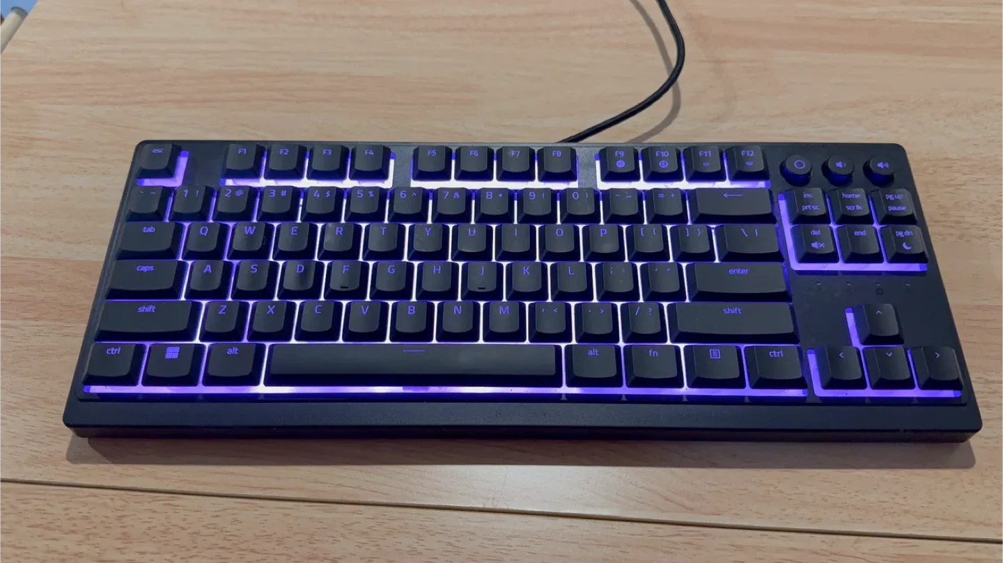 Razer Ornata V3 TKL Gaming Keyboard image indicator(3)