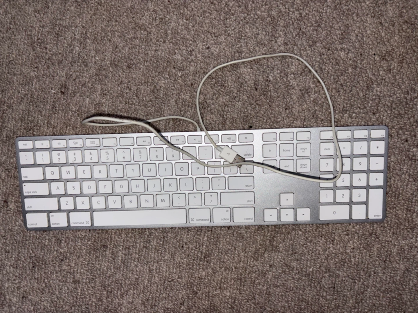 Apple Wired Keyboard - photo 2