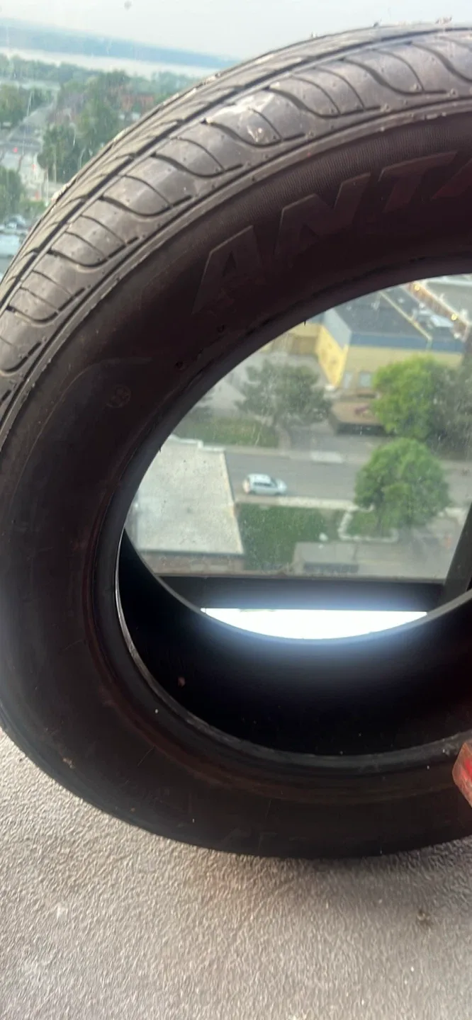 Set of 5 Tires - 225/55R17 image indicator(9)