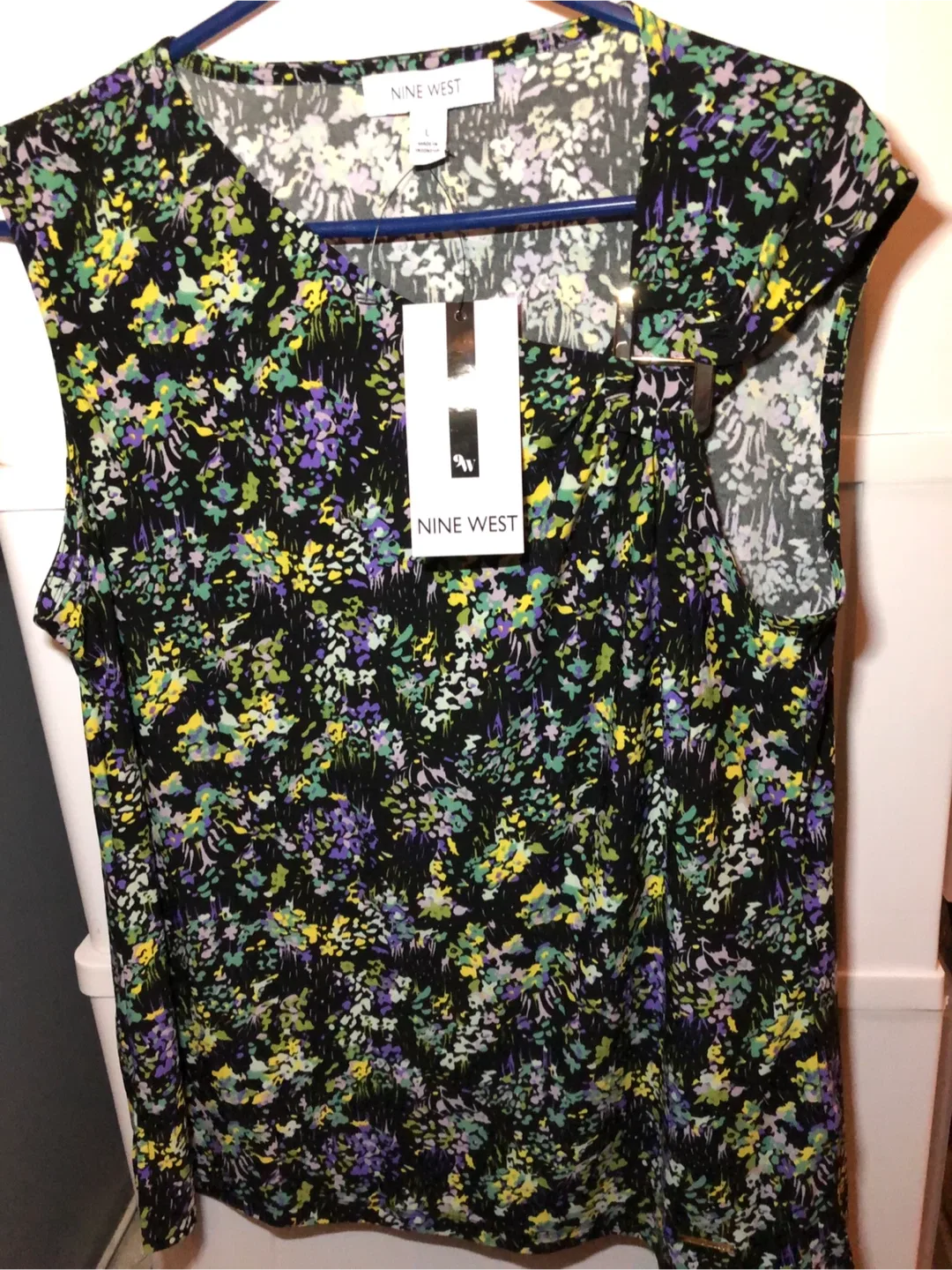 Nine West Floral Sleeveless Top - Size L image indicator(3)