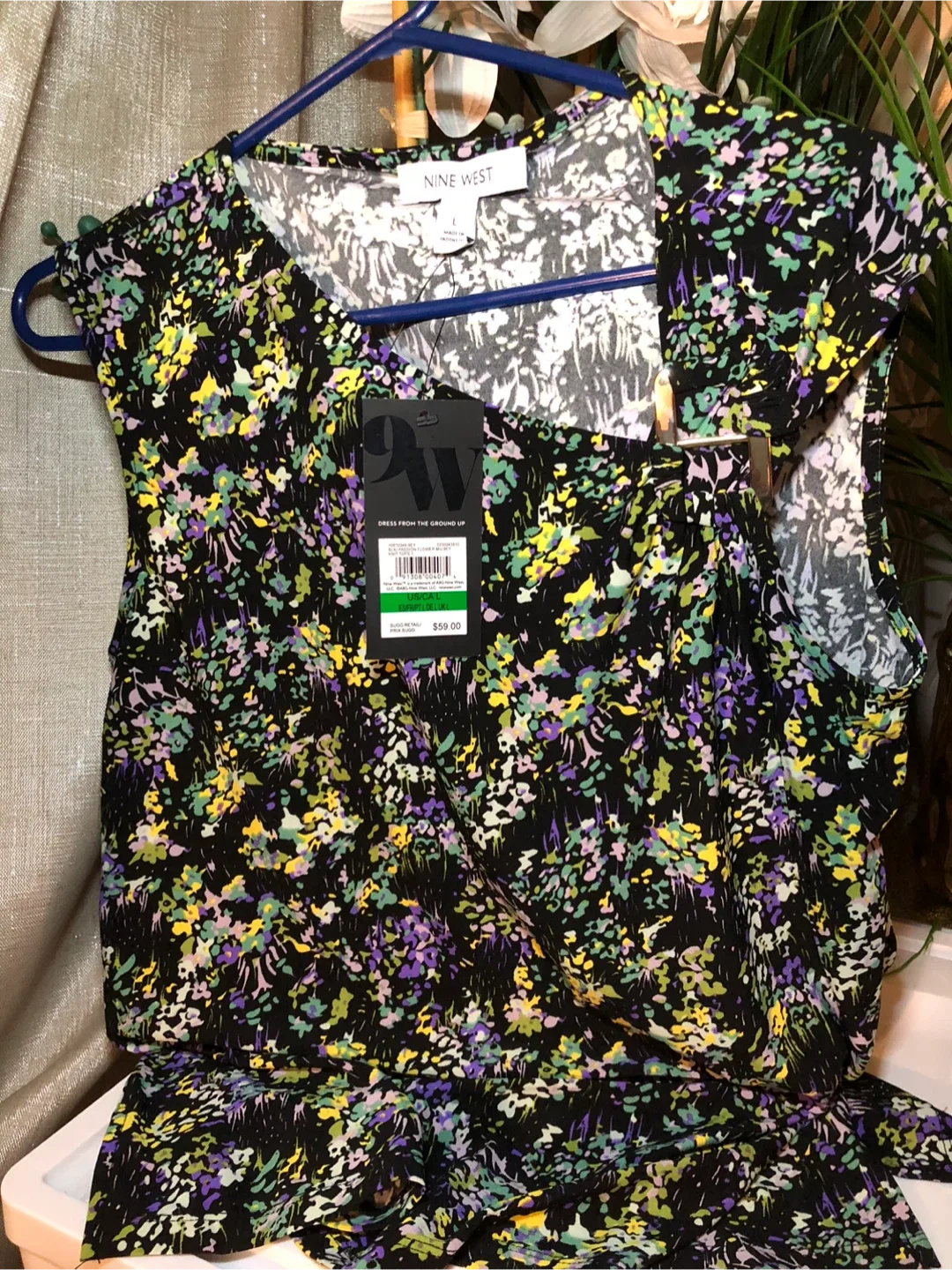 Nine West Floral Sleeveless Top - Size L image indicator(2)