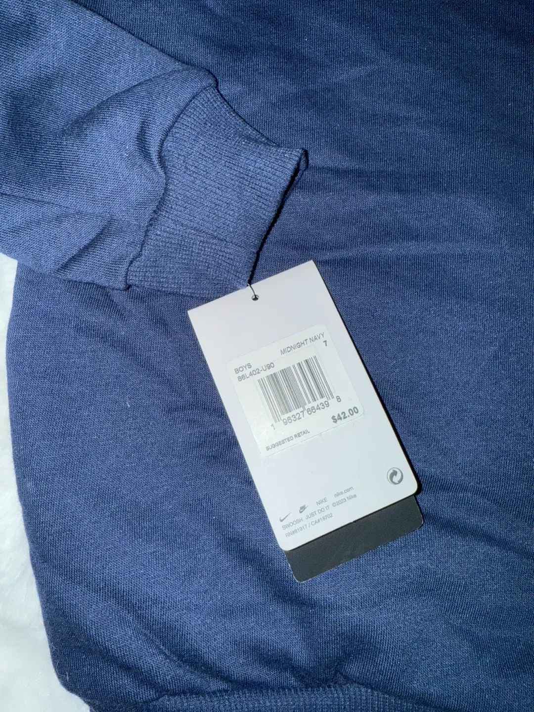 New Nike Boys' Midnight Navy Hoodie - Size 7 image indicator(3)