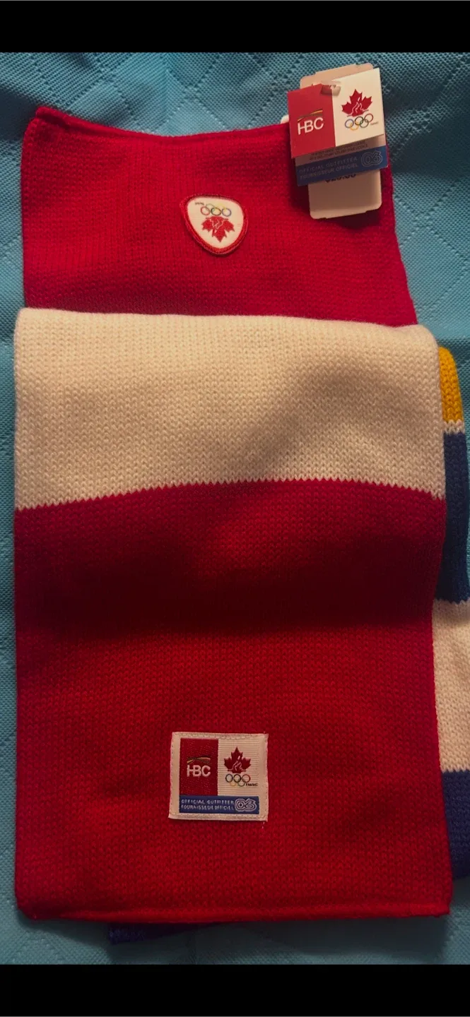 HBC Olympics Canada Scarf image indicator(3)