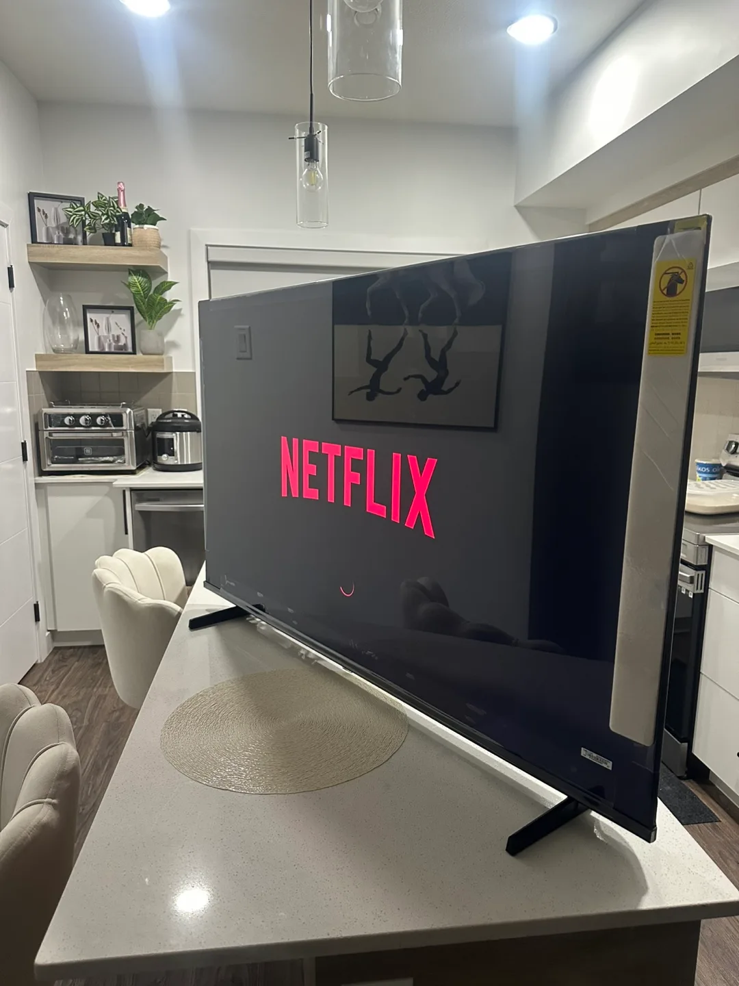 New 50-inch Qled Fire TV – Smart TV with Remote & Manual image indicator(5)