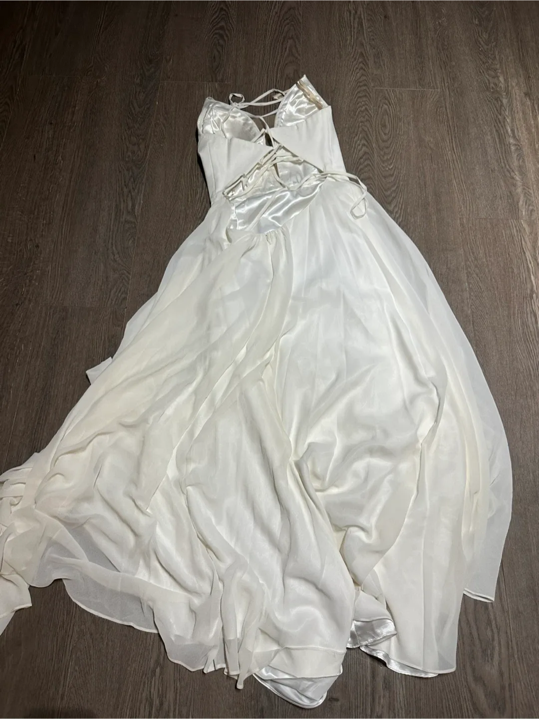 White Formal Dress or Wedding Dress image indicator(2)