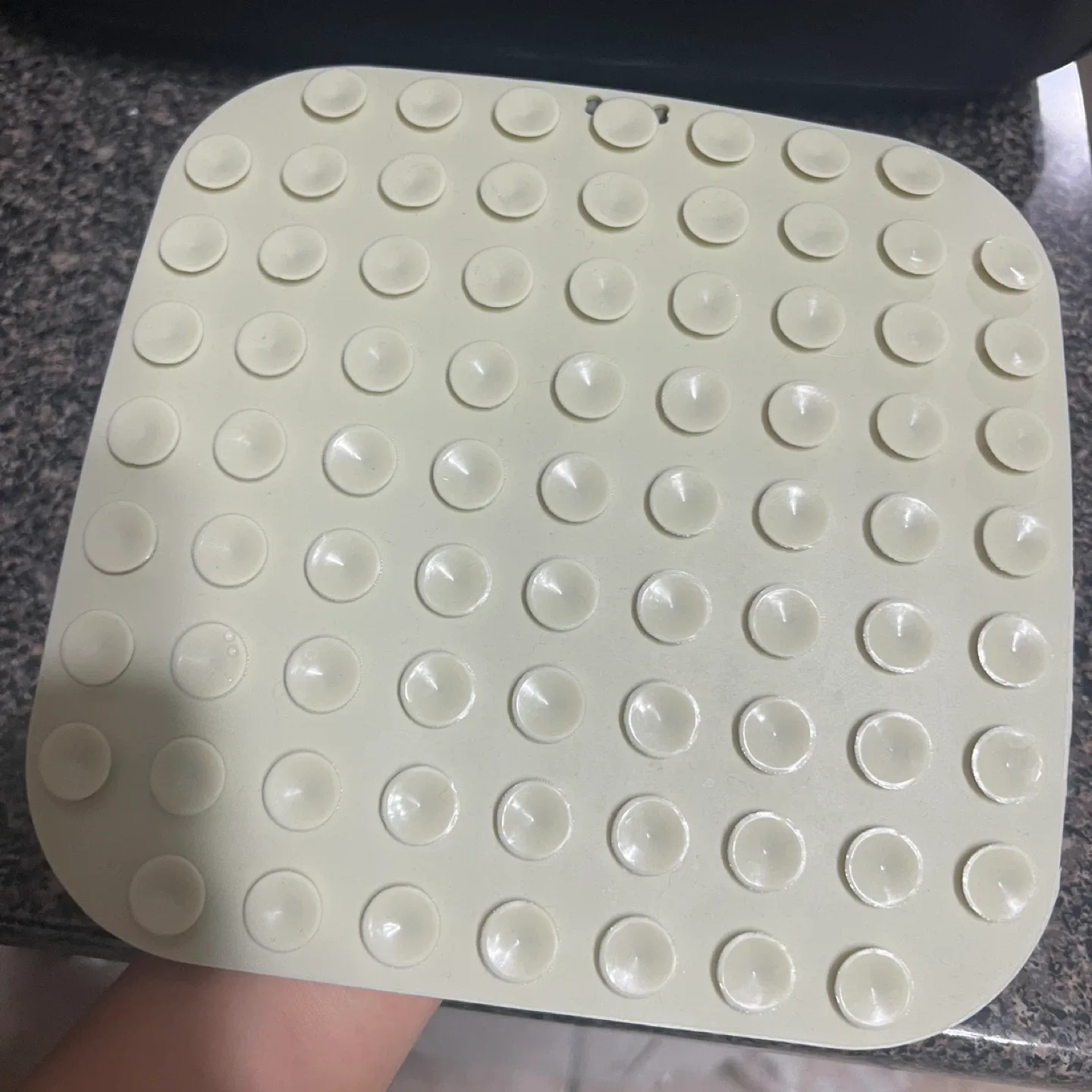 Pet Slow Feeding Silicone Lick Mat image indicator(3)