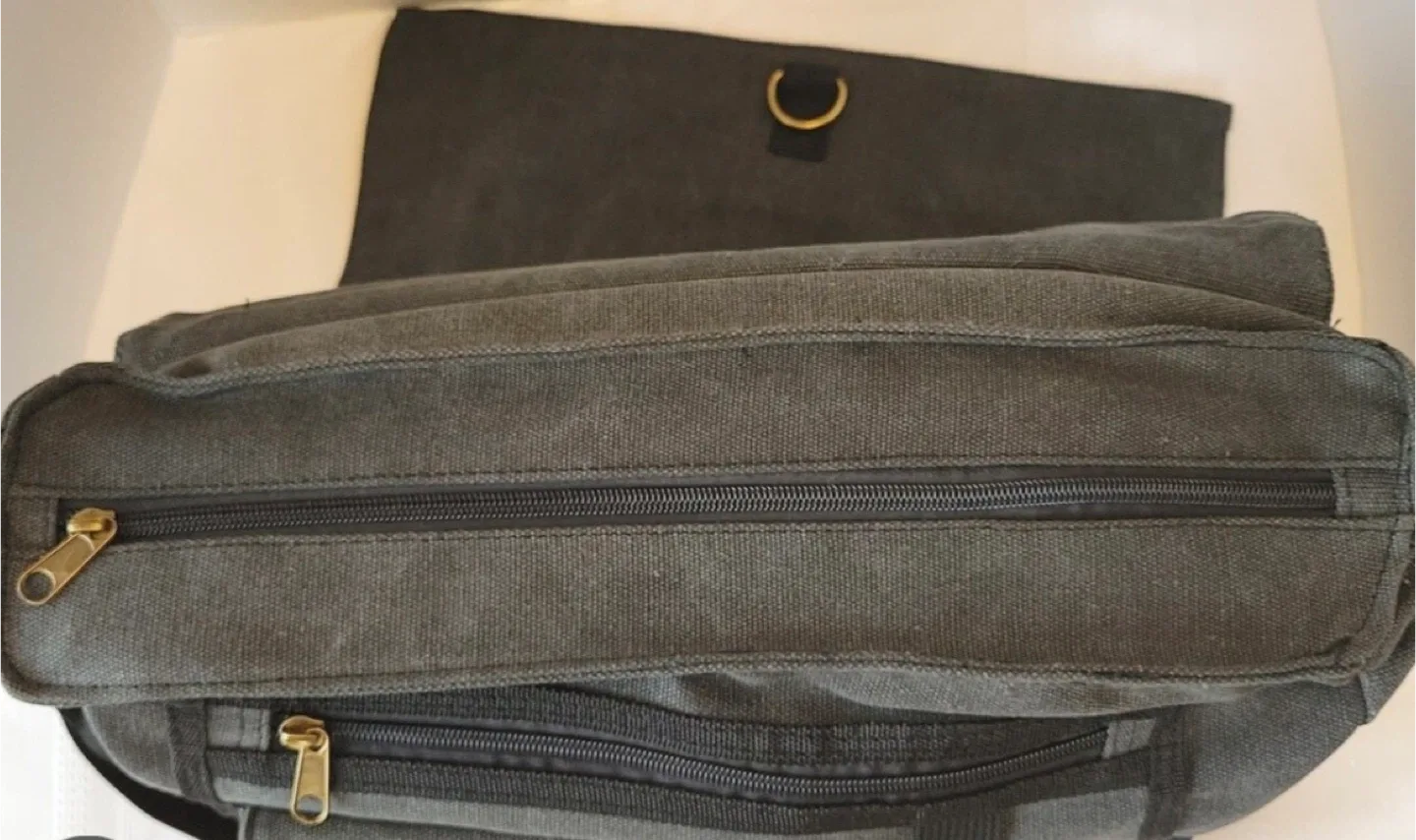 Britney Spears Circus Messenger Bag image indicator(2)