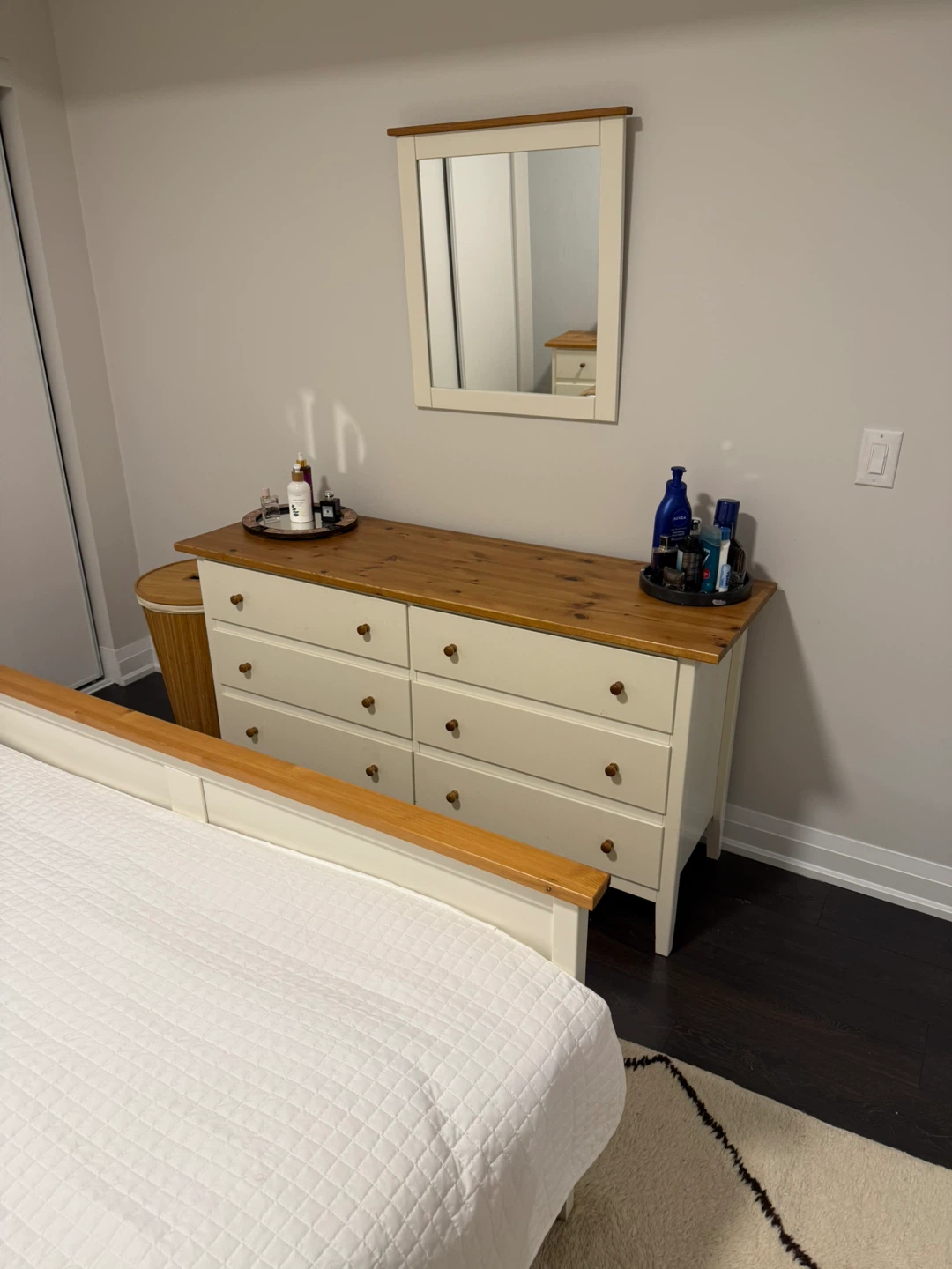 Bedroom Set - Bed, Dresser, Nightstands - photo 3