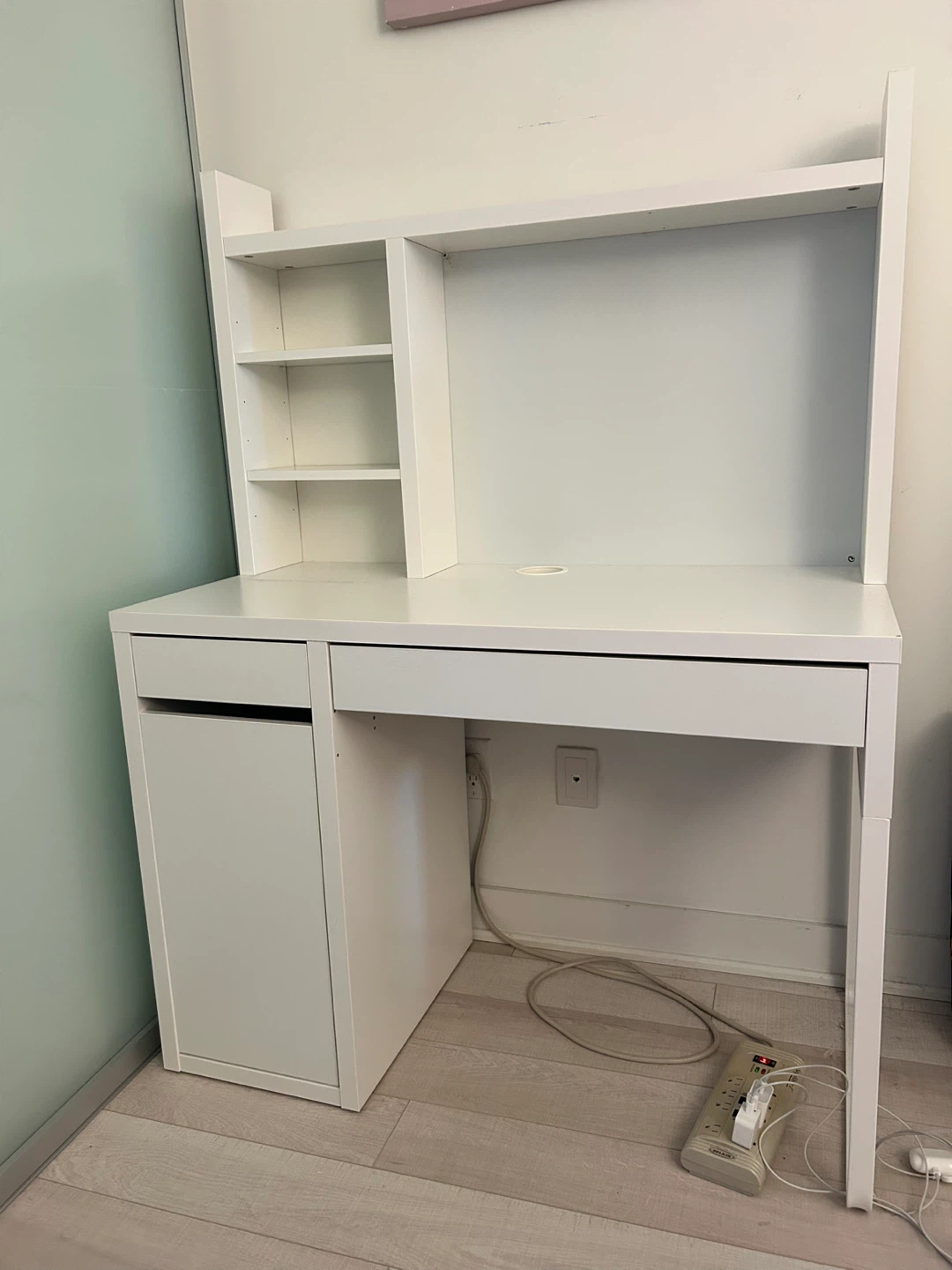 IKEA MICKE White Desk with Hutch