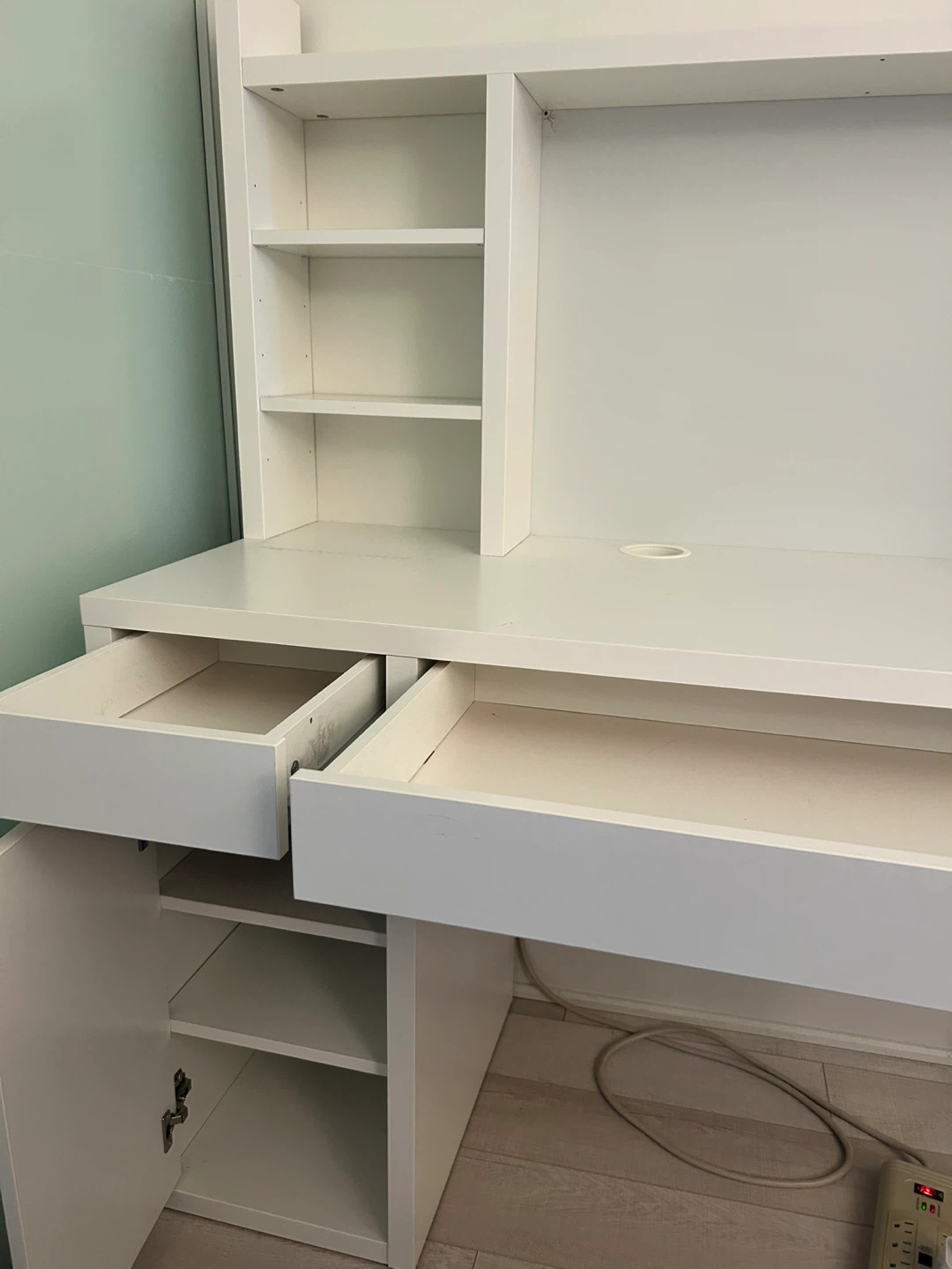 IKEA MICKE White Desk with Hutch - photo 2