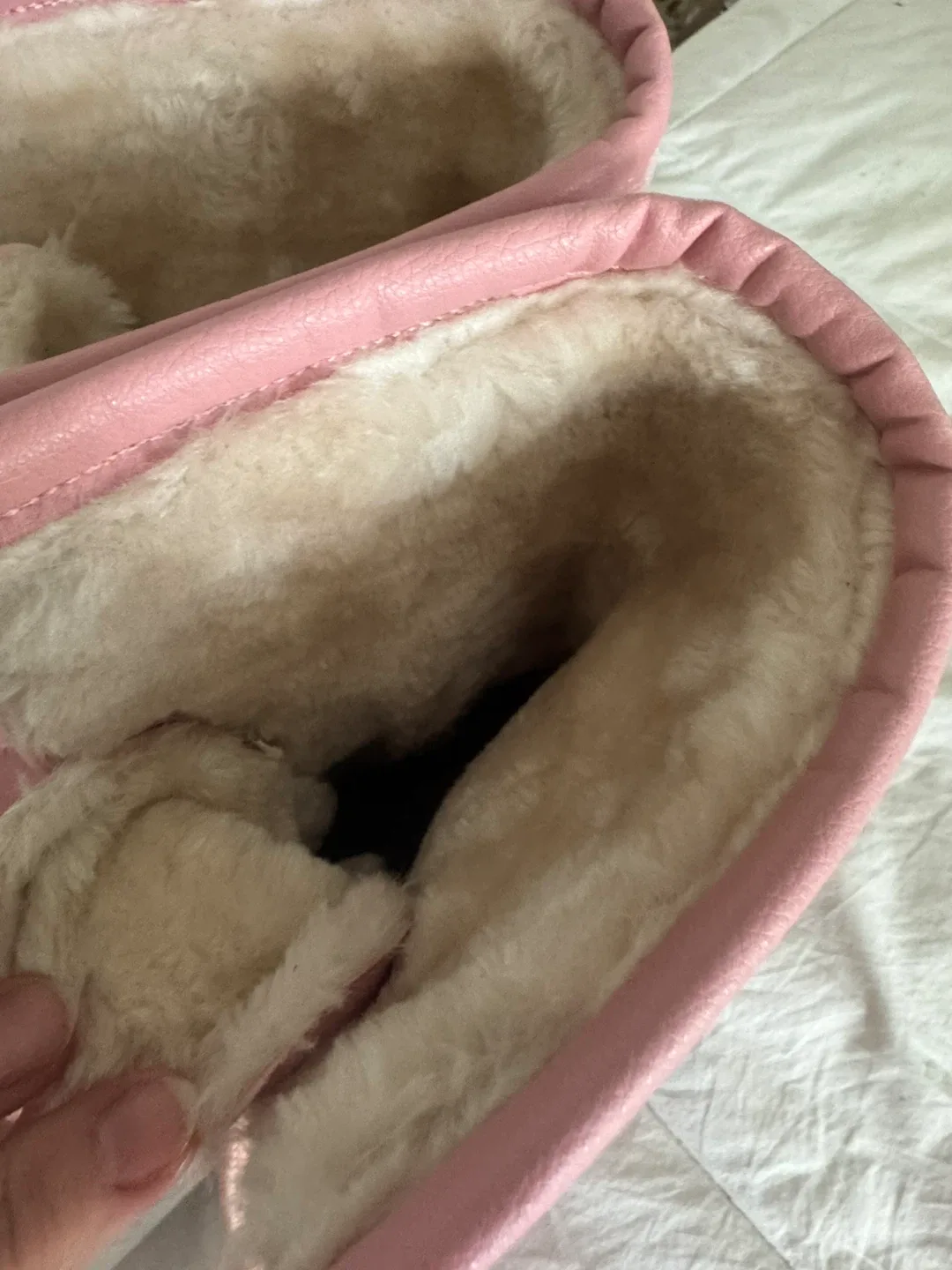 Brand New Ladies Size 8 Winter Boots in Box never Worn image indicator(5)