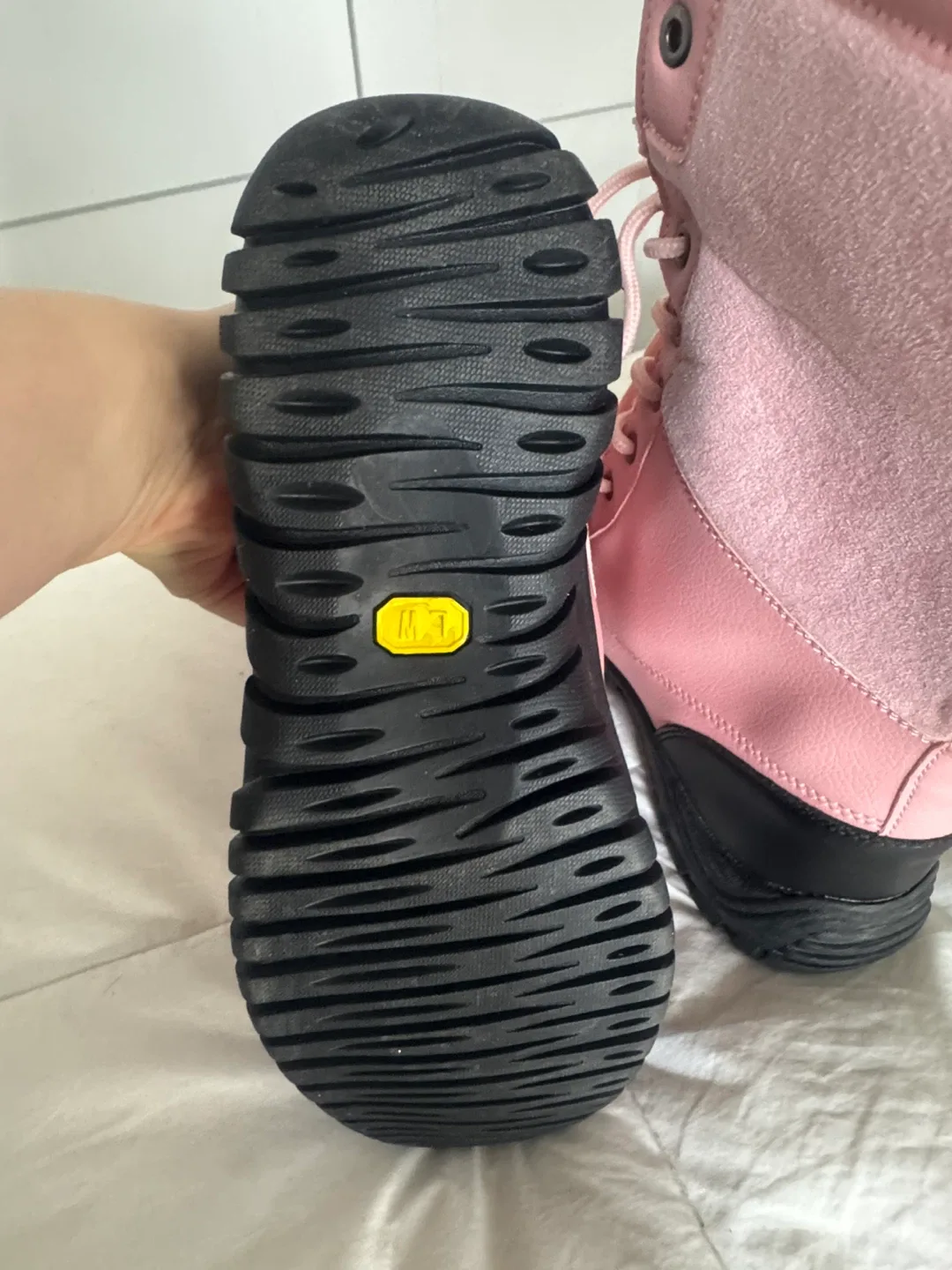 Brand New Ladies Size 8 Winter Boots in Box never Worn image indicator(7)