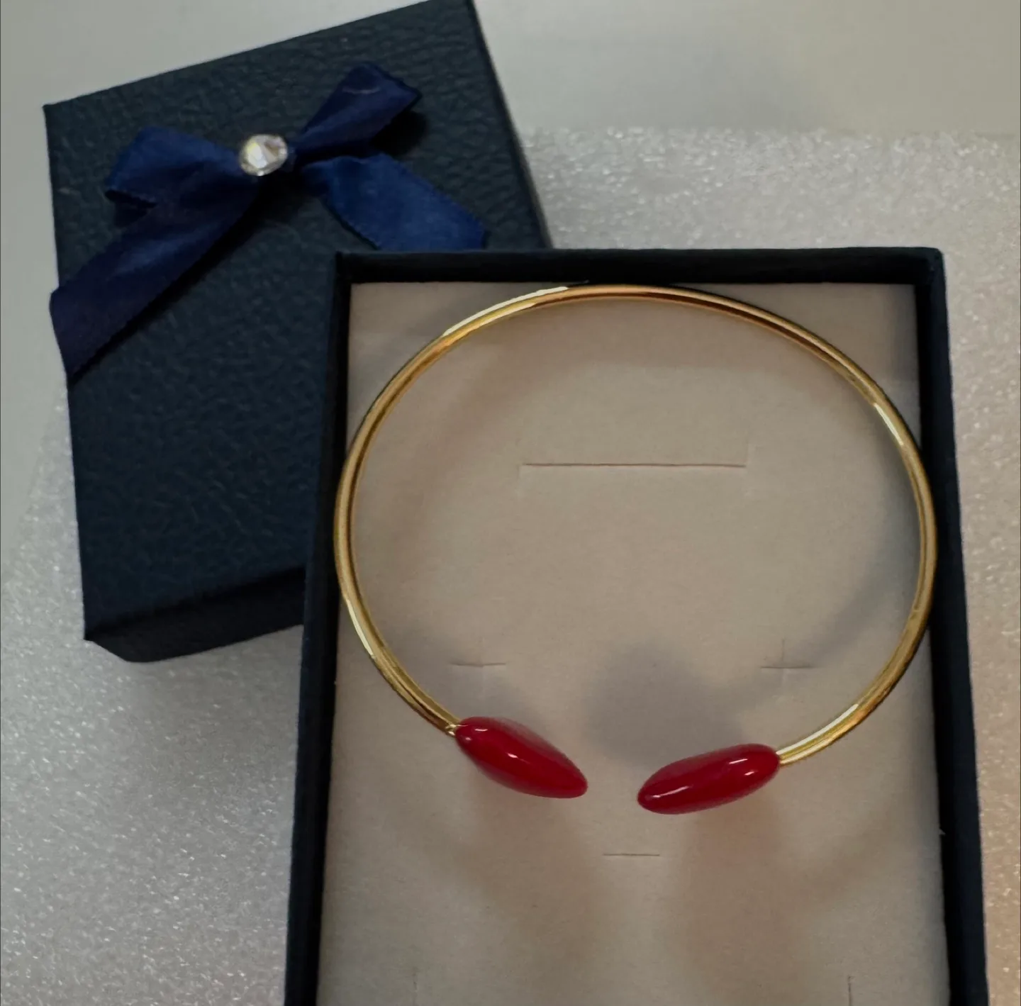 Double Red Hearts Gold Plated Bangle Bracelet NEW! image indicator(5)