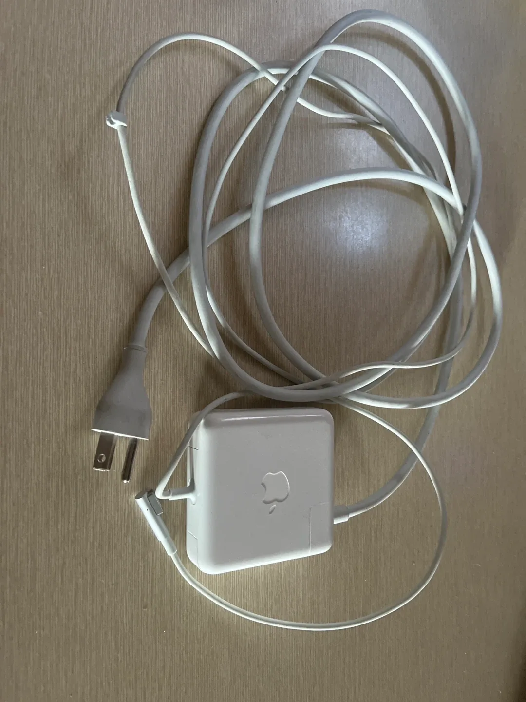 Apple Charger 🔌 (it’s always good to have a spare) image indicator(4)