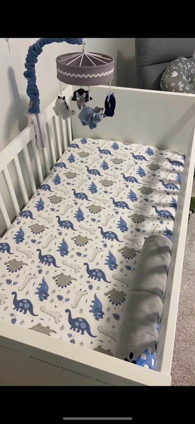 White Baby Crib with 2 drawers (IKEA) image indicator(3)