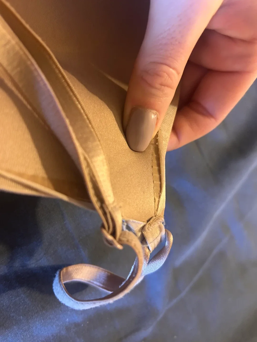 Victoria's Secret extreme cleavage Beige Bra - Size 32D image indicator(8)