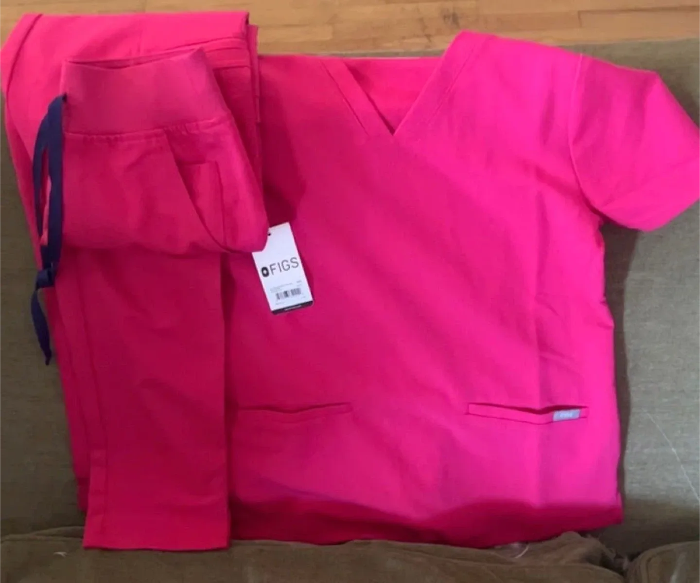 FIGS Scrub Set - Hot Pink