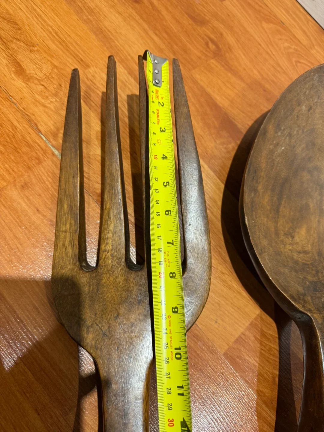 Large Decorative Wooden Spoon and Fork Set image indicator(6)