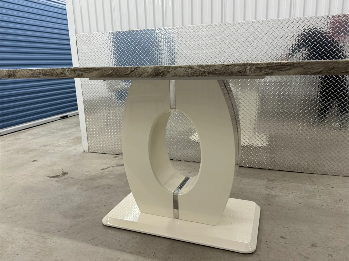 Dining Table image indicator(5)