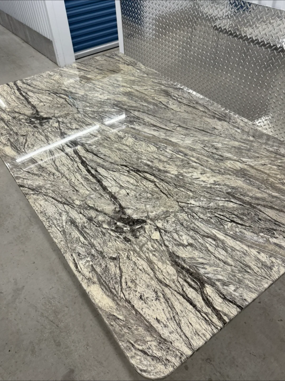 Dining Table image indicator(8)