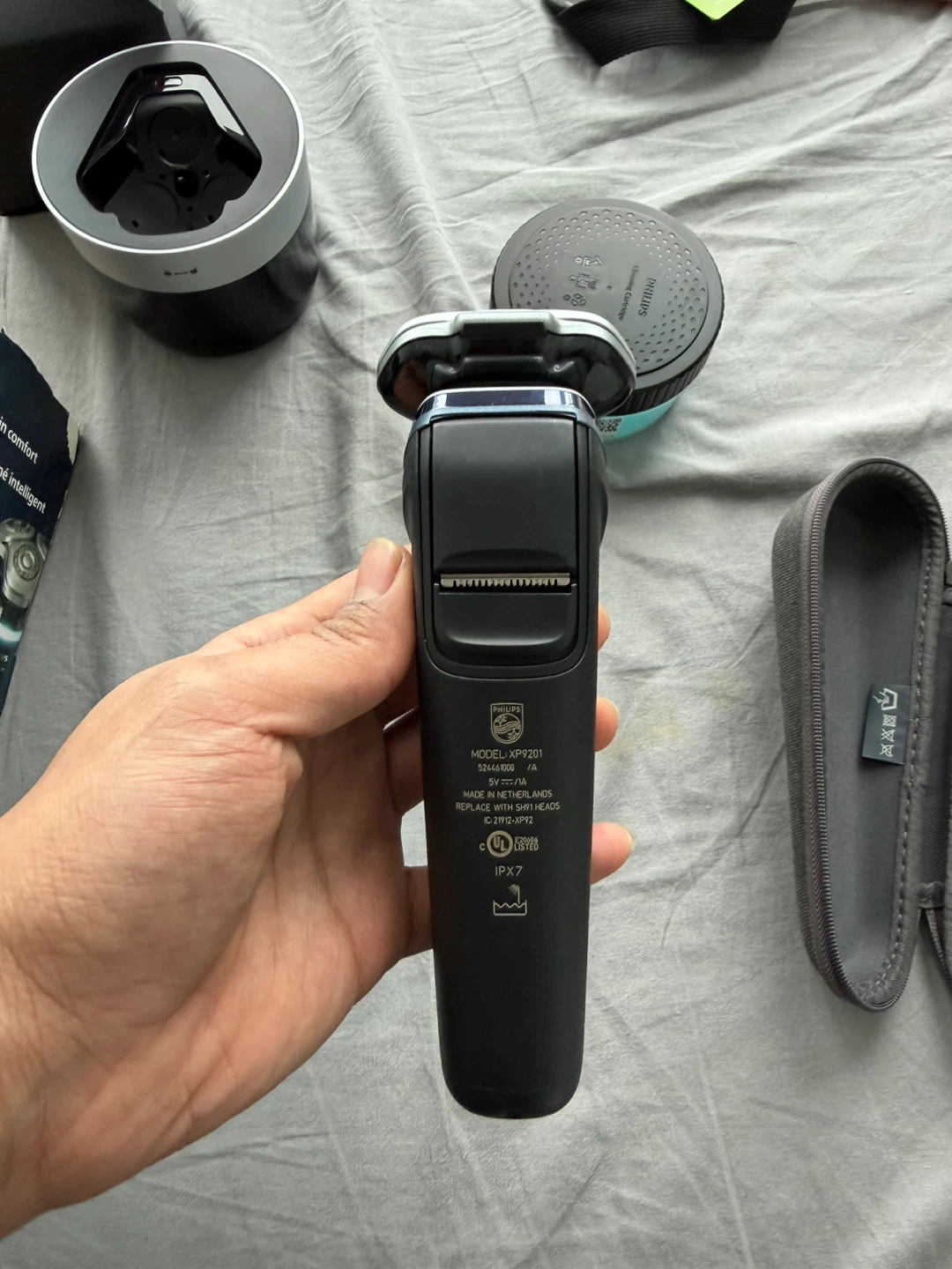 Philips Electric Shaver Series i9000 Prestige, Wet & Dry. - photo 4