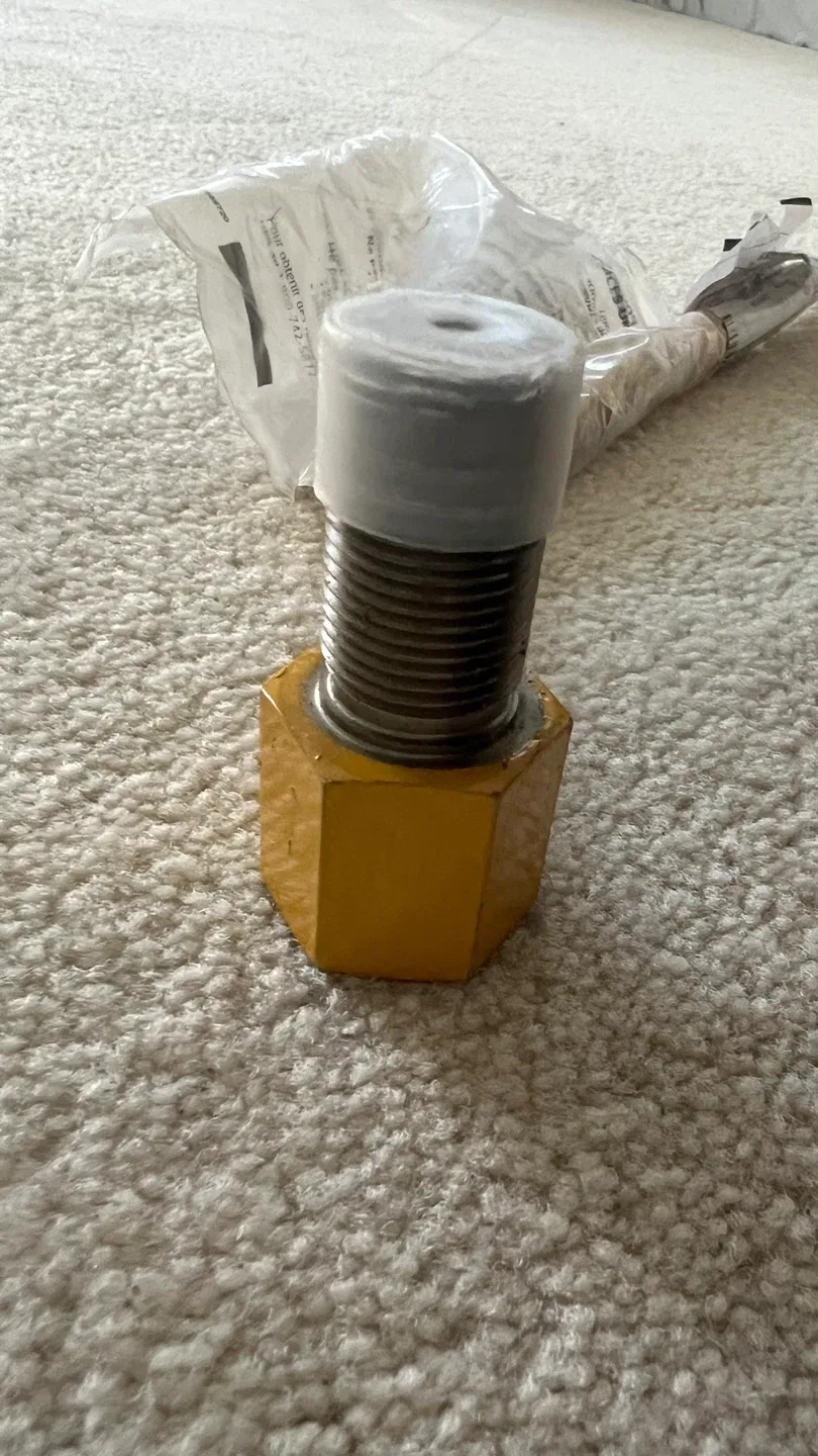 AT447116: Scarifier Hydraulic Oil Line image indicator(4)