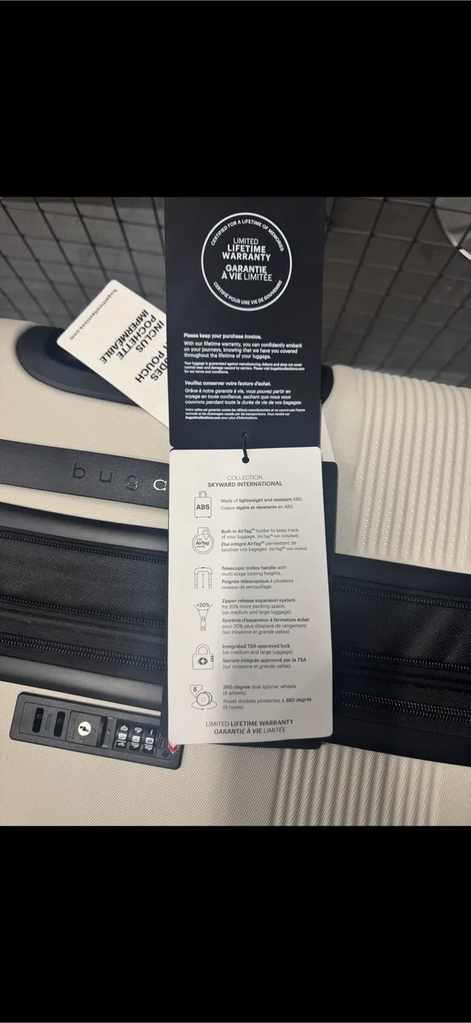 NEW Bugatti Luggage Set 2 Pieces (Large + Carry-On) image indicator(4)