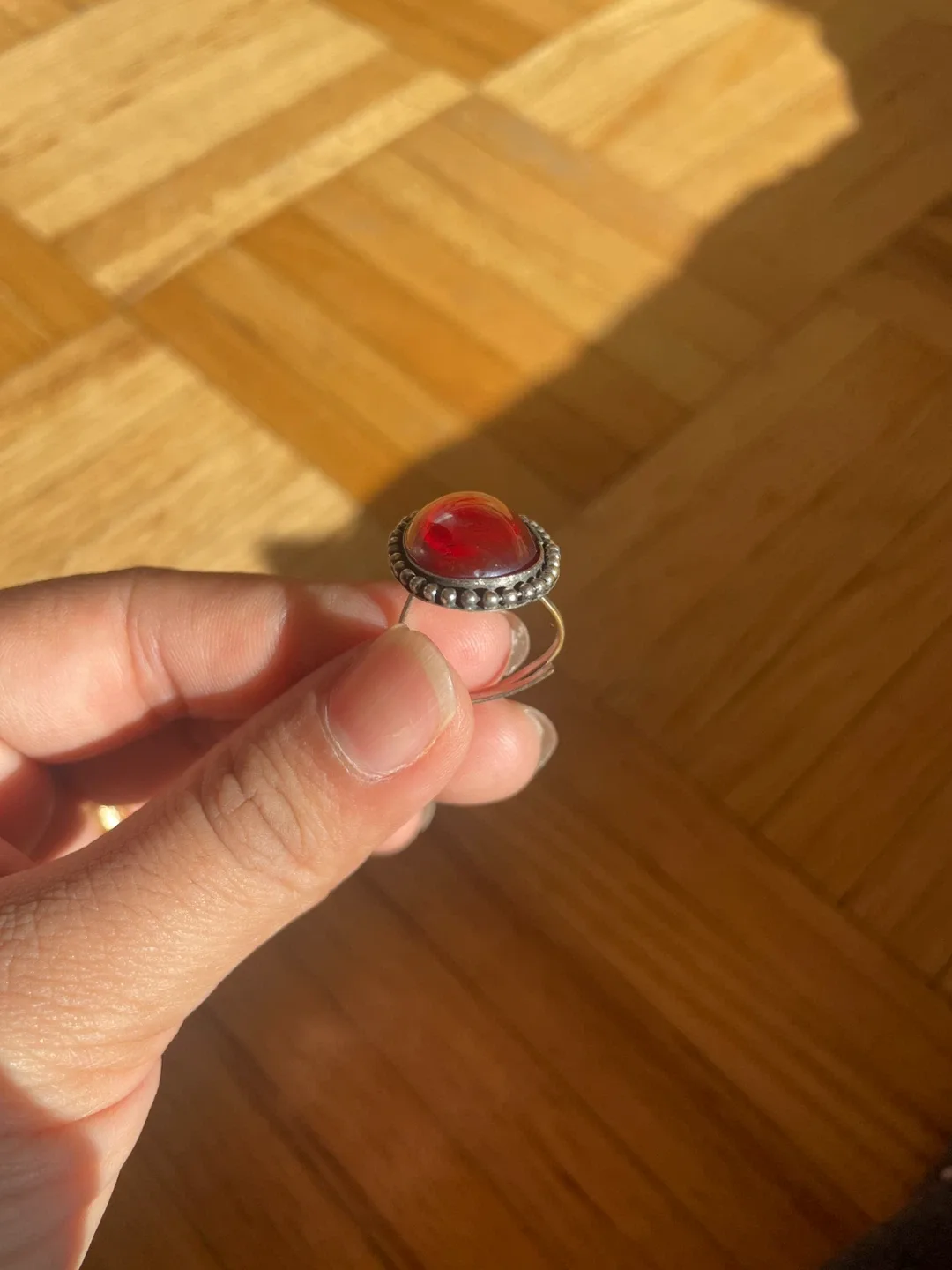 Red Stone Ring image indicator(2)