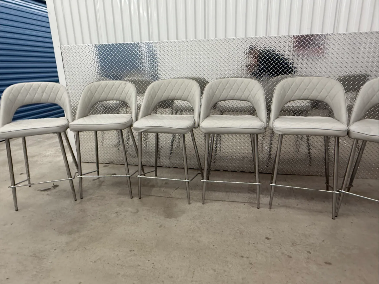 Set of 6 Light Grey Bar Stools image indicator(4)