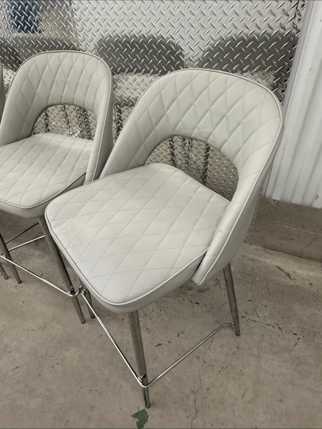 Set of 6 Light Grey Bar Stools image indicator(5)