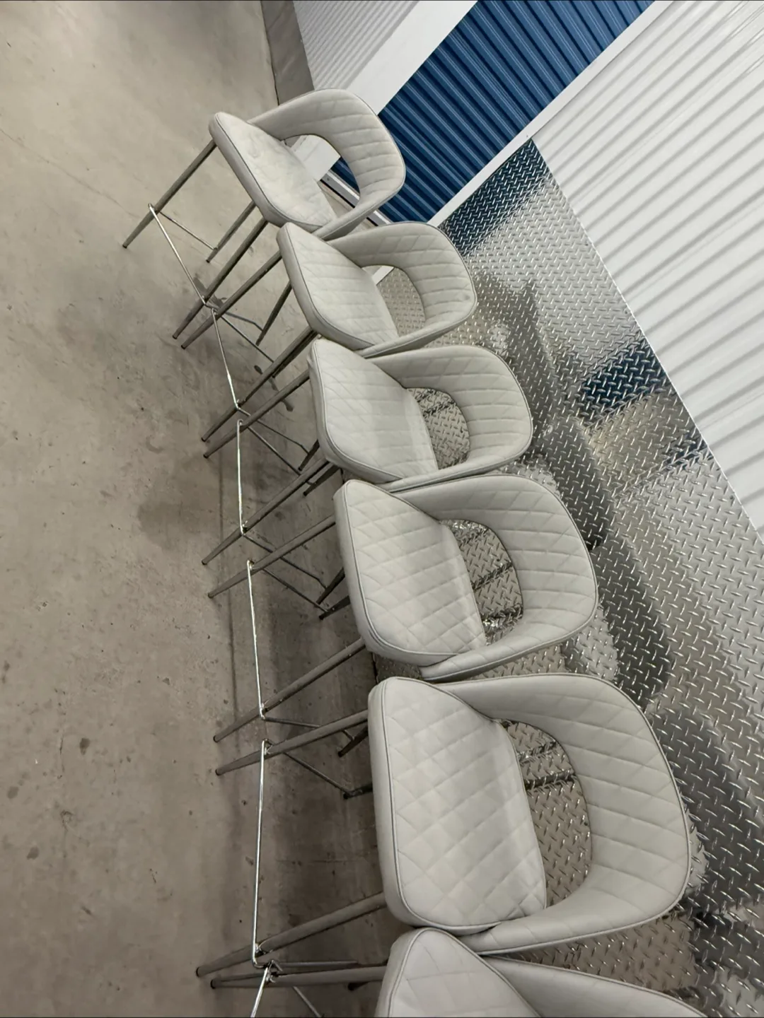 Set of 6 Light Grey Bar Stools image indicator(2)