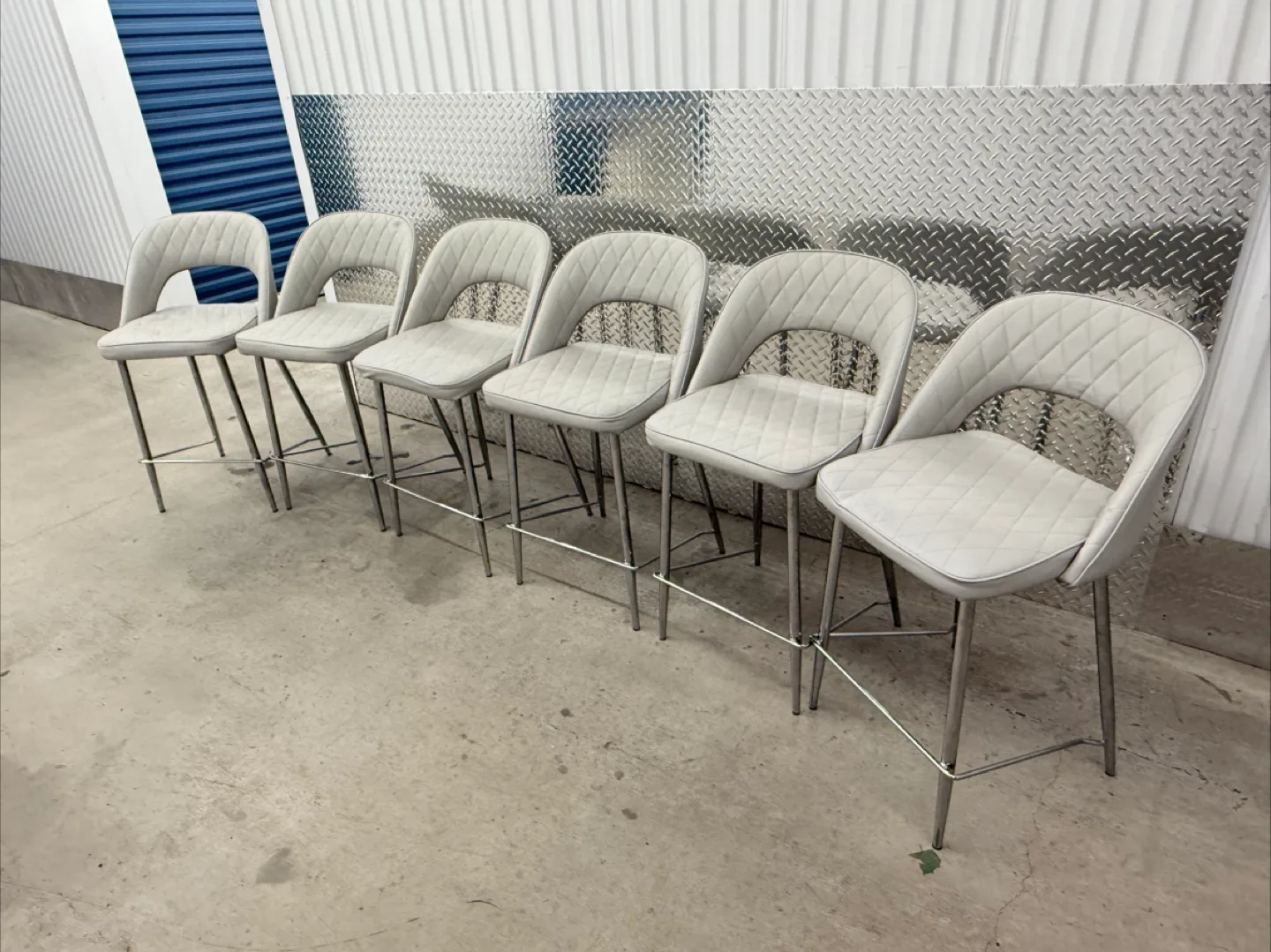 Set of 6 Light Grey Bar Stools image indicator(3)