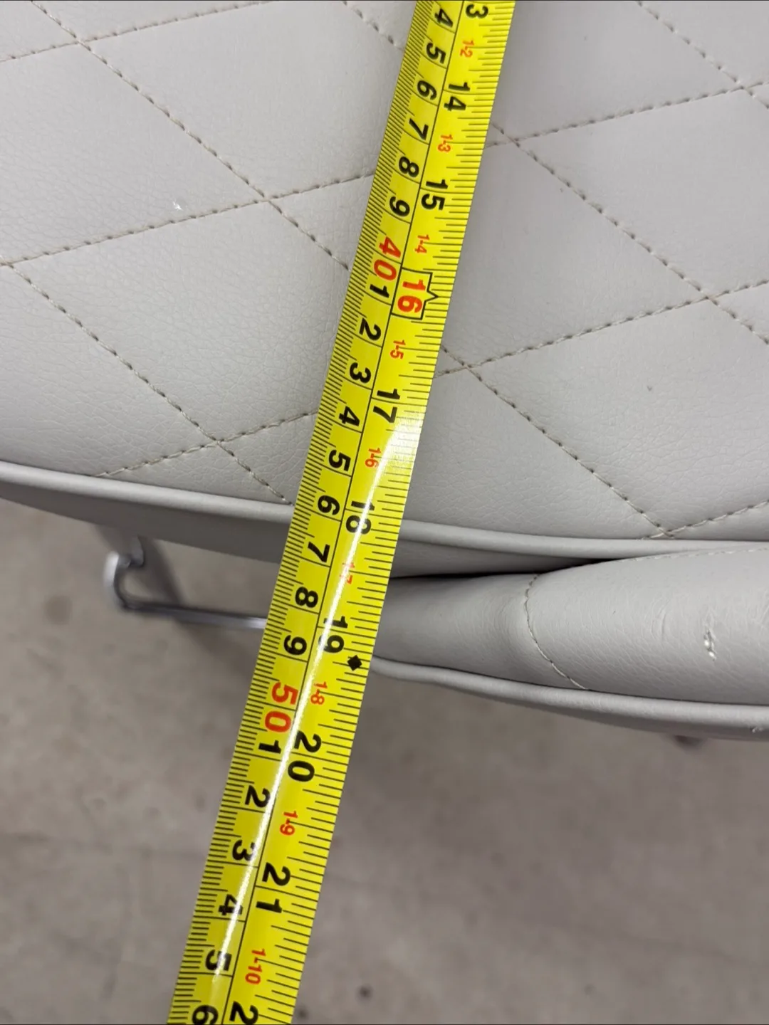 Set of 6 Light Grey Bar Stools image indicator(7)