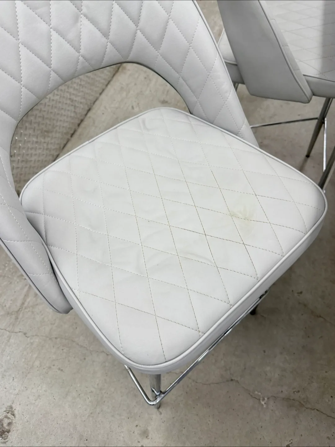 Set of 6 Light Grey Bar Stools image indicator(10)