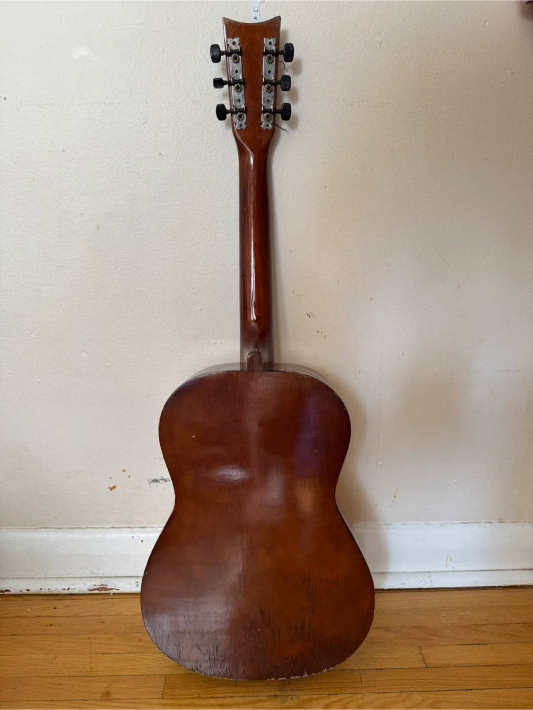 MARK 2 FULL SIZED STUDENT GUITAR MODEL # MSG-36 image indicator(2)