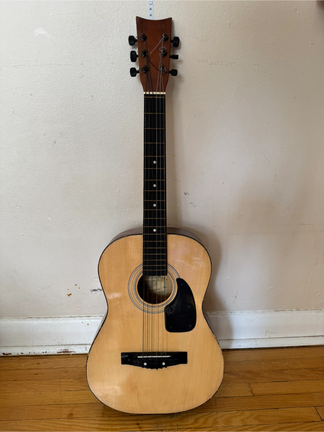 MARK 2 FULL SIZED STUDENT GUITAR MODEL # MSG-36