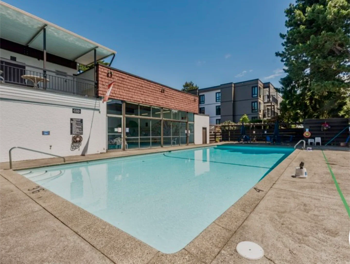 Private bedroom for rent image indicator(9)