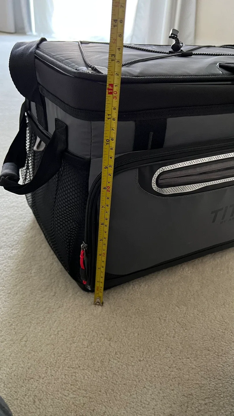 Titan Deep Freeze Zipperless Cooler image indicator(4)