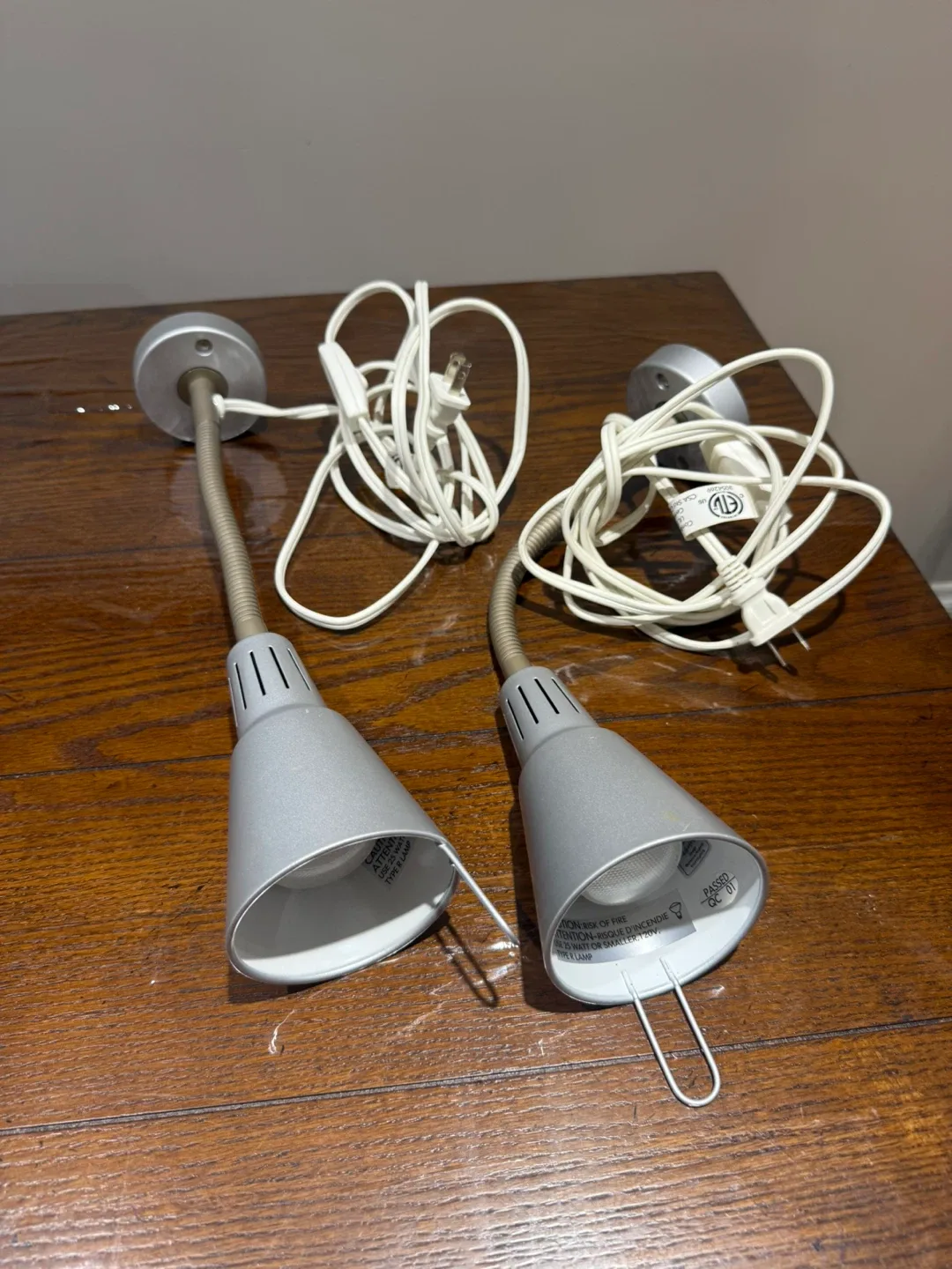 IKEA Kvart double wall lamp image indicator(2)