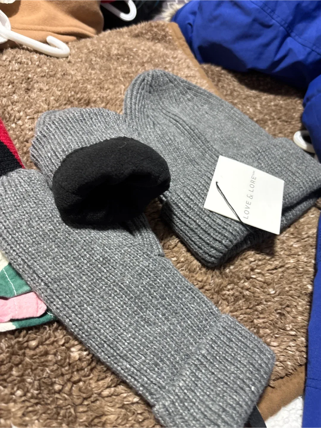 LOVE & LORE Grey Beanie & Mittens Set image indicator(3)