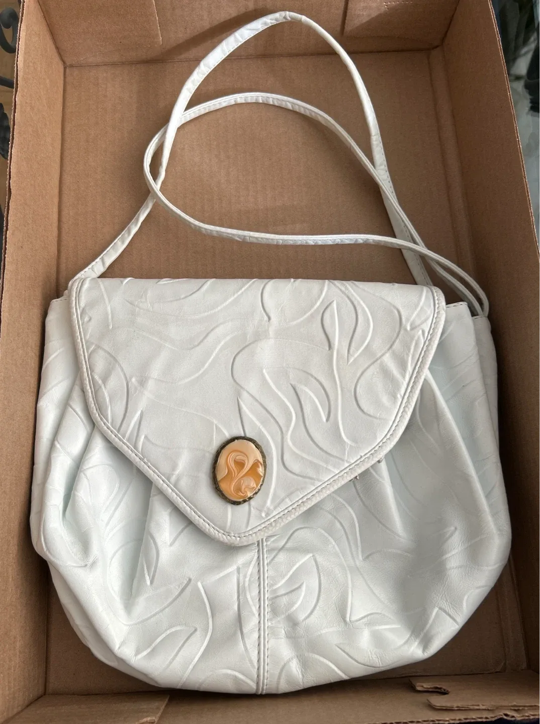 Vintage White Genuine Leather Shoulder Bag thumbnail