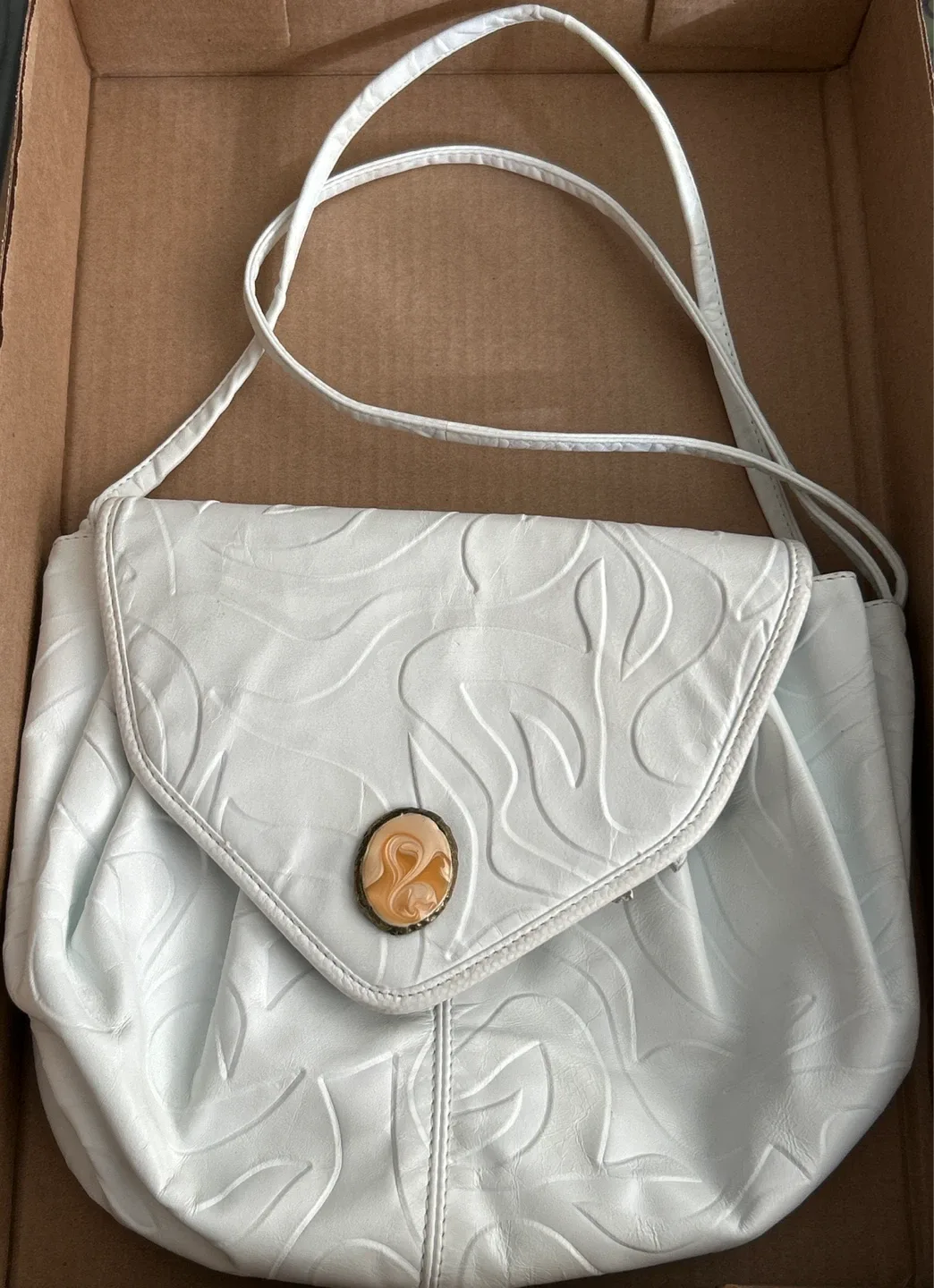 Vintage White Genuine Leather Shoulder Bag image indicator(2)