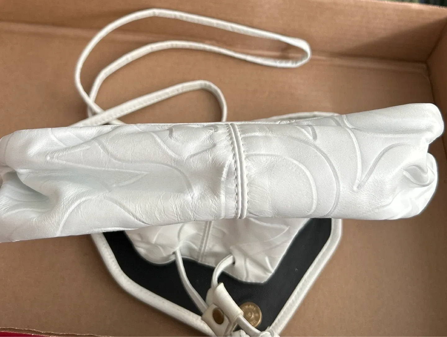 Vintage White Genuine Leather Shoulder Bag image indicator(8)