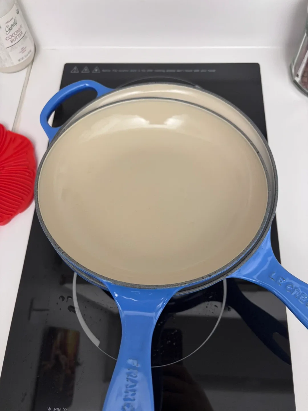 Le Creuset 2.5 quart Saucepan with Lid, Blue image indicator(3)