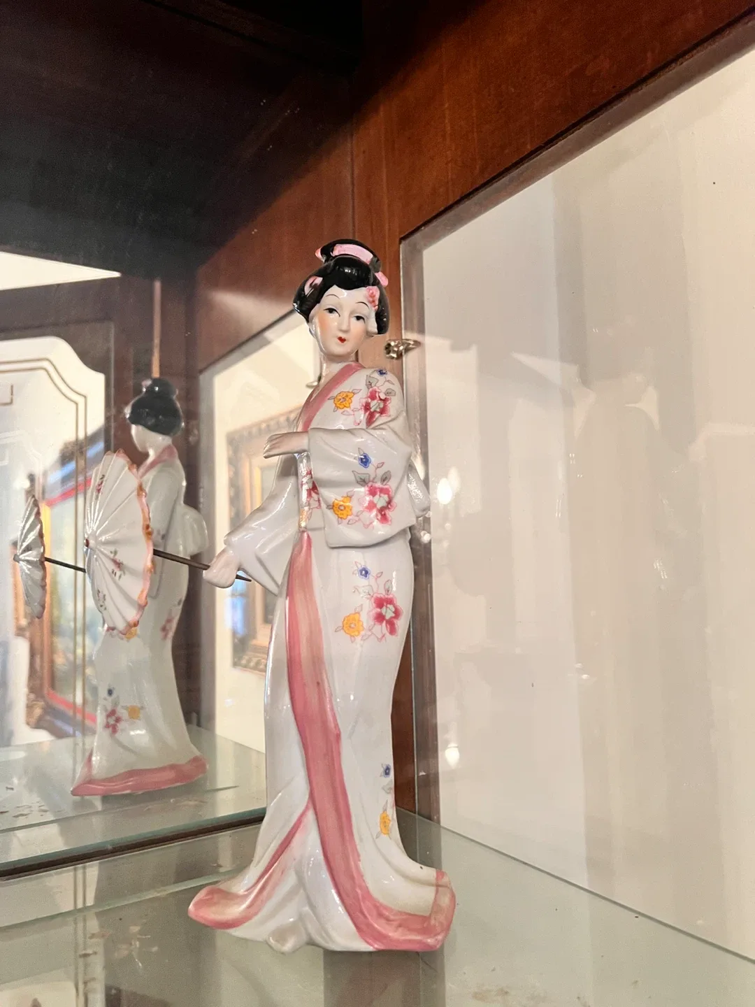 Vintage Japanese Geisha Figurine thumbnail