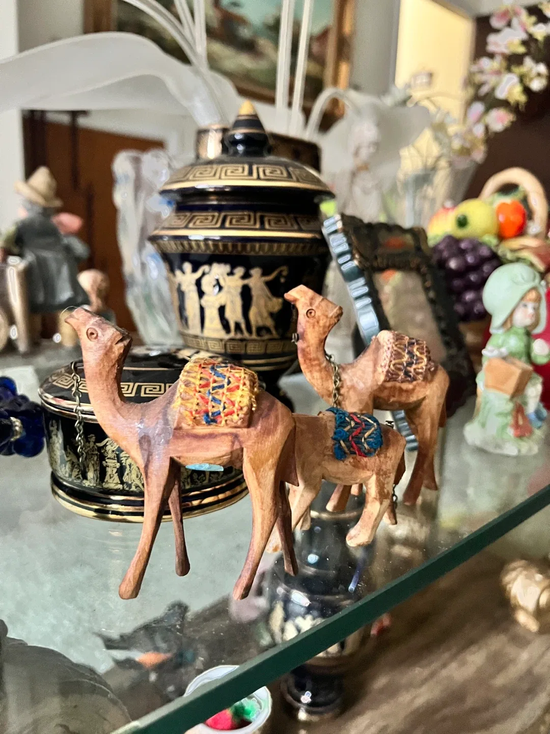 Wooden Camel Figurines thumbnail