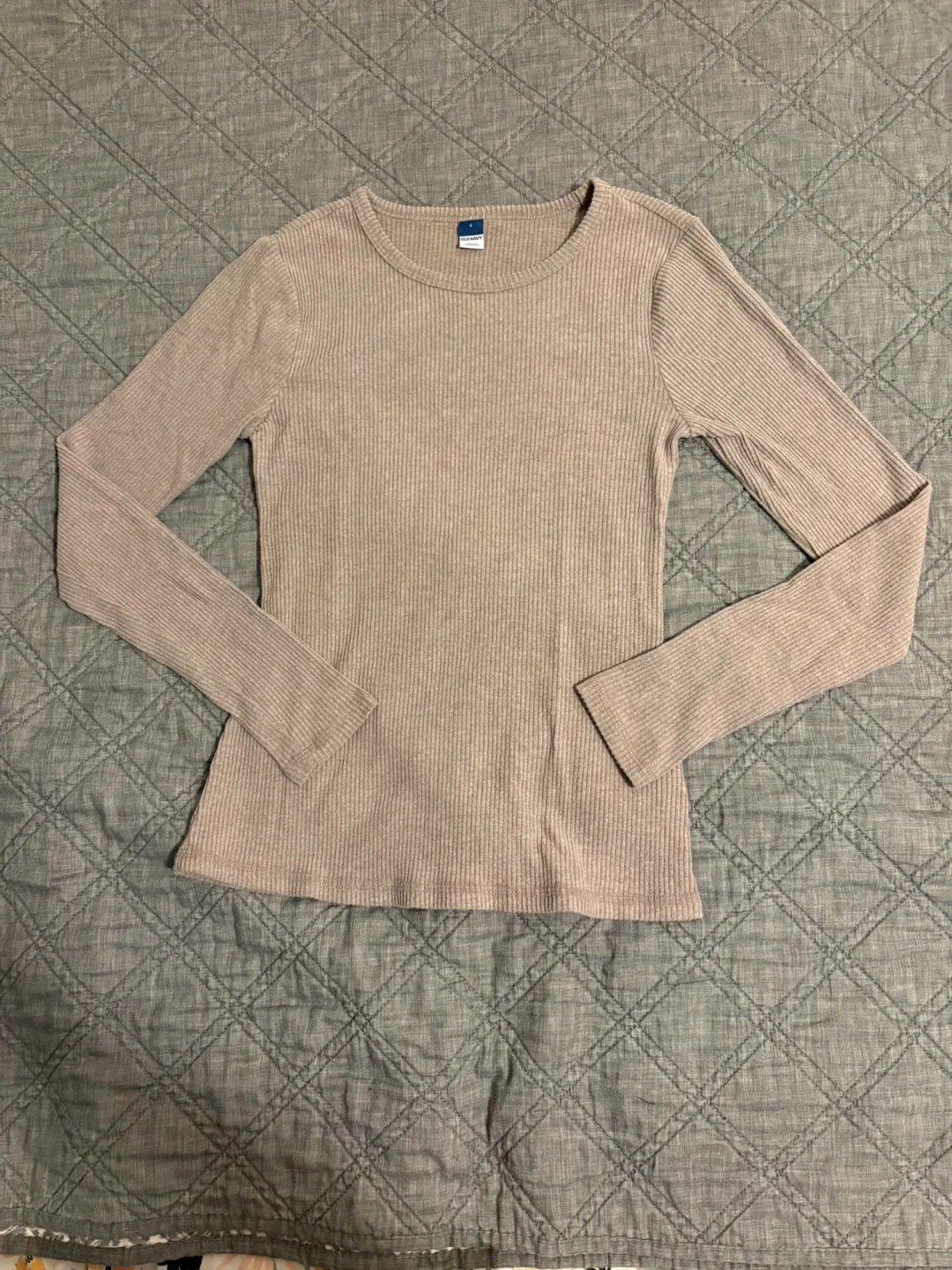 Old Navy Rib-Knit Long-Sleeve Top - Size S image indicator(4)