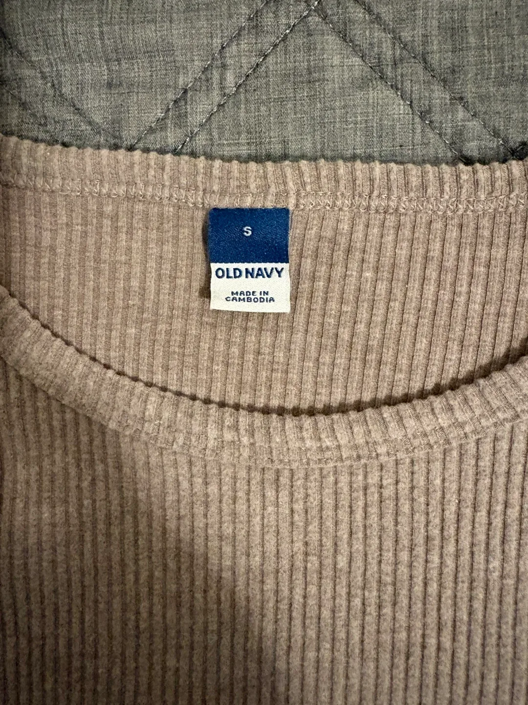 Old Navy Rib-Knit Long-Sleeve Top - Size S image indicator(3)