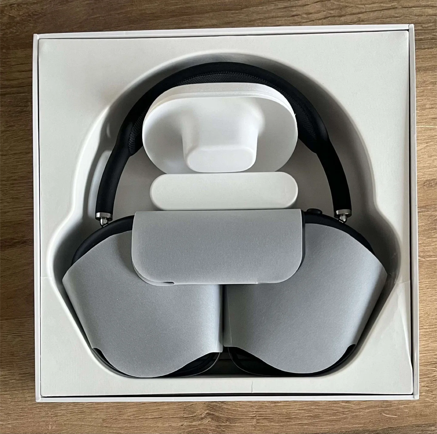Apple AirPods Max – Excellent Condition, Only $300! image indicator(4)